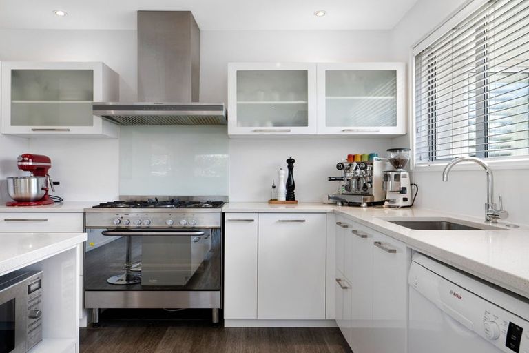 Photo of property in 210 Wairakei Road, Bryndwr, Christchurch, 8053