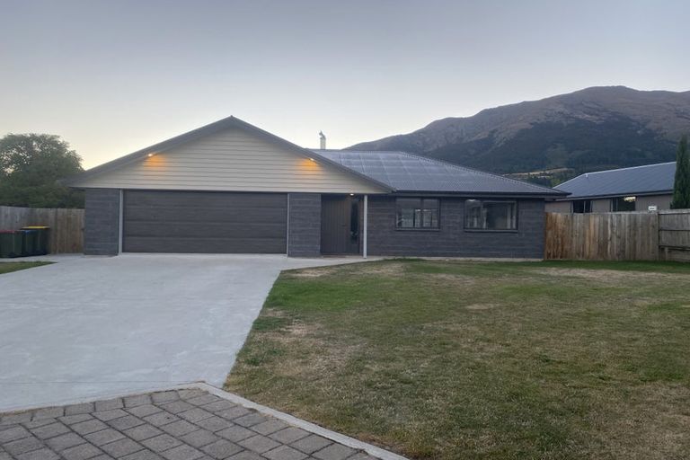 Photo of property in 9 Teal Place, Lake Hawea, Wanaka, 9382