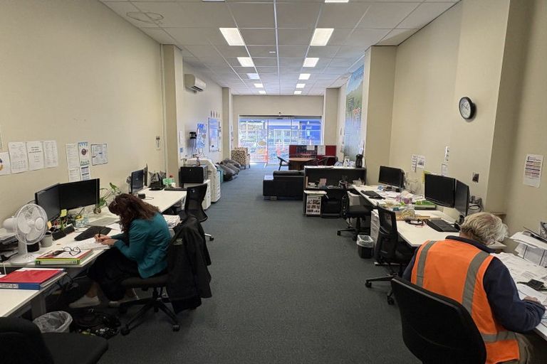 Photo of property in 108 Heretaunga Street, Palmerston North, 4414