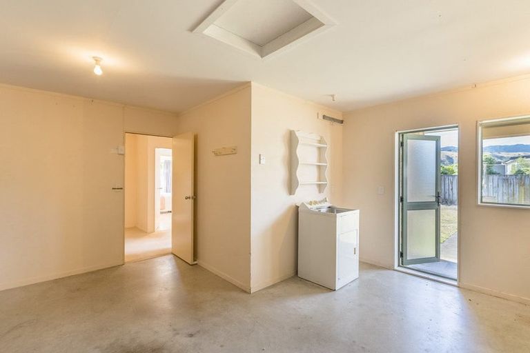 Photo of property in 102 Makarini Street, Paraparaumu, 5032