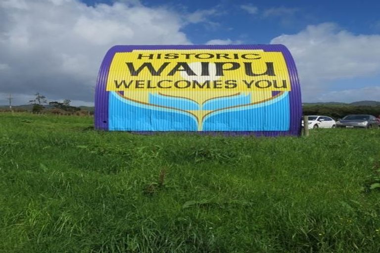 Photo of property in 38 Ferry Road, Waipu, 0510