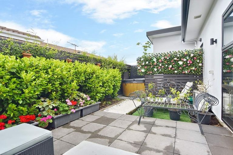 Photo of property in 2/68 Ward Street, Addington, Christchurch, 8024