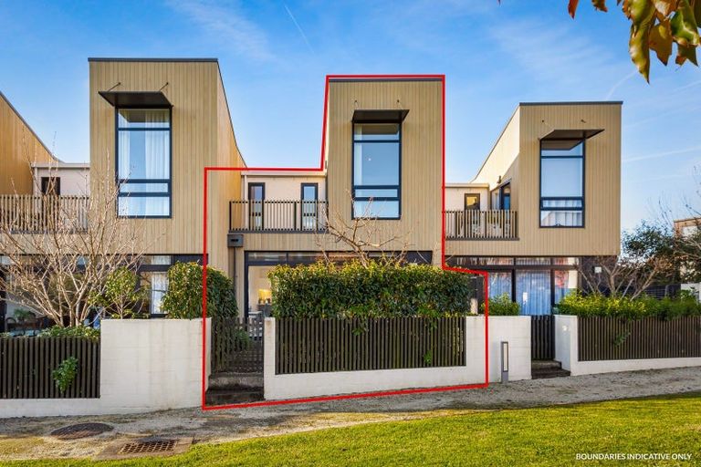 Photo of property in 25 Isitt Road, Hobsonville, Auckland, 0616