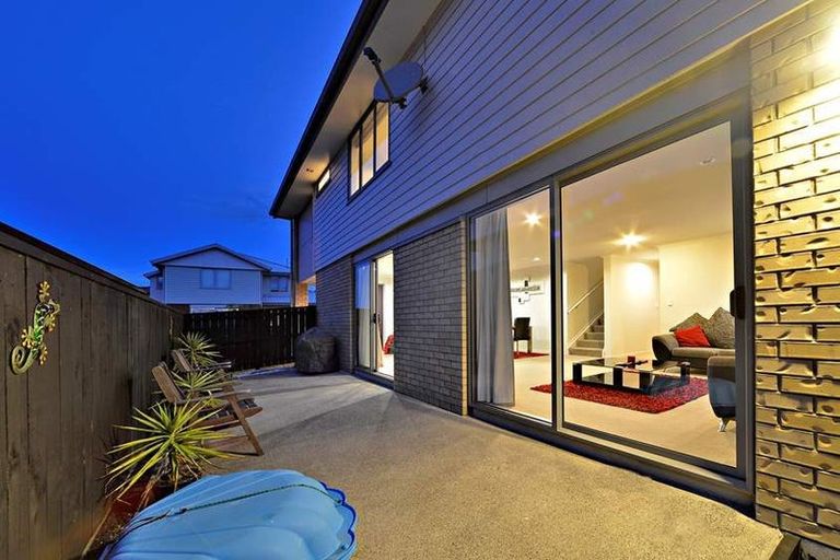 Photo of property in 20 Lane Cameron Place, Flat Bush, Auckland, 2019