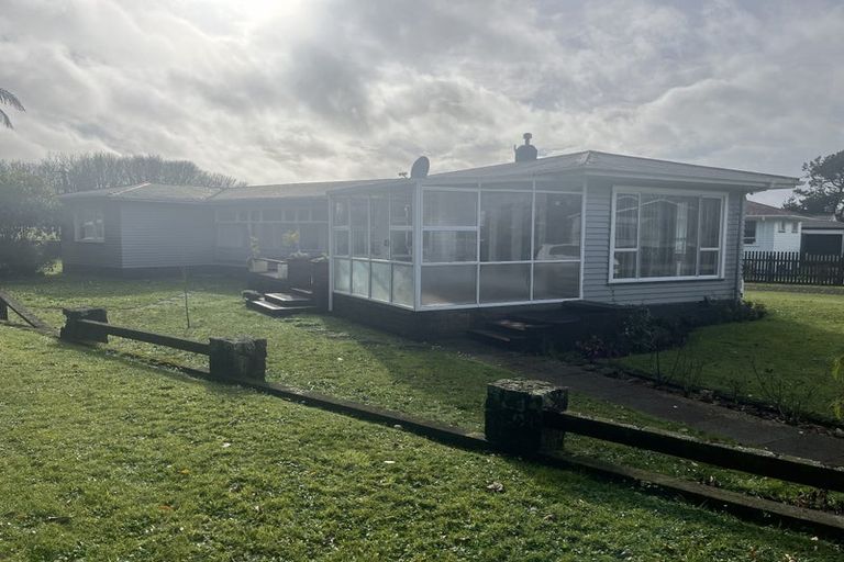 Photo of property in 22 Pembroke Road, Stratford, 4332