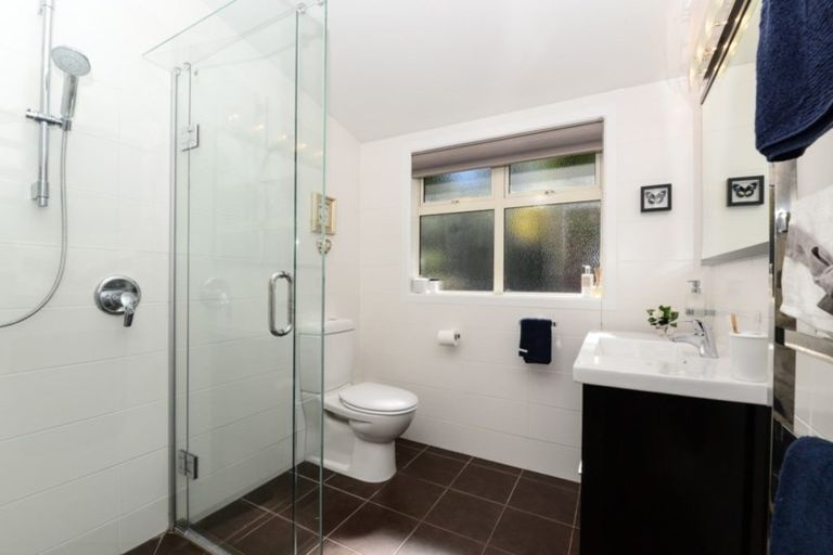 Photo of property in 58 Memorial Drive, Hamilton East, Hamilton, 3216