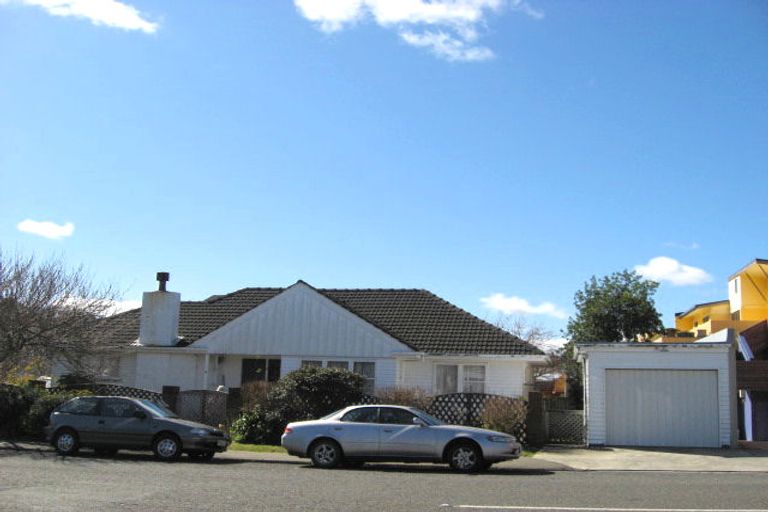 Photo of property in 2d Hatton Street, Karori, Wellington, 6012