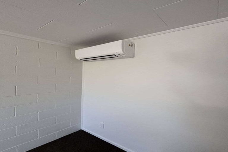 Photo of property in 2/86 Picton Avenue, Riccarton, Christchurch, 8011