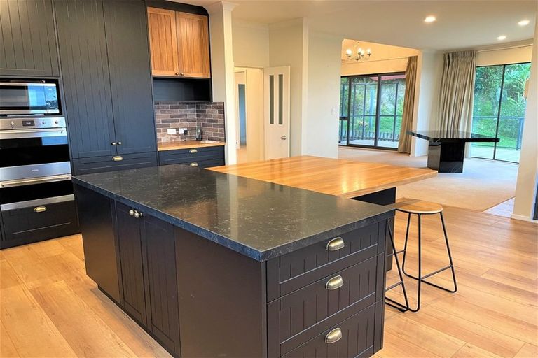 Photo of property in 75 Churchill Drive, Taradale, Napier, 4112