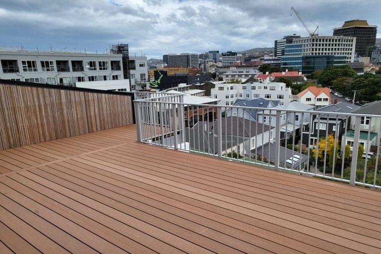 Photo of property in Endeavour Apartments, 125u5 Thorndon Quay, Pipitea, Wellington, 6011