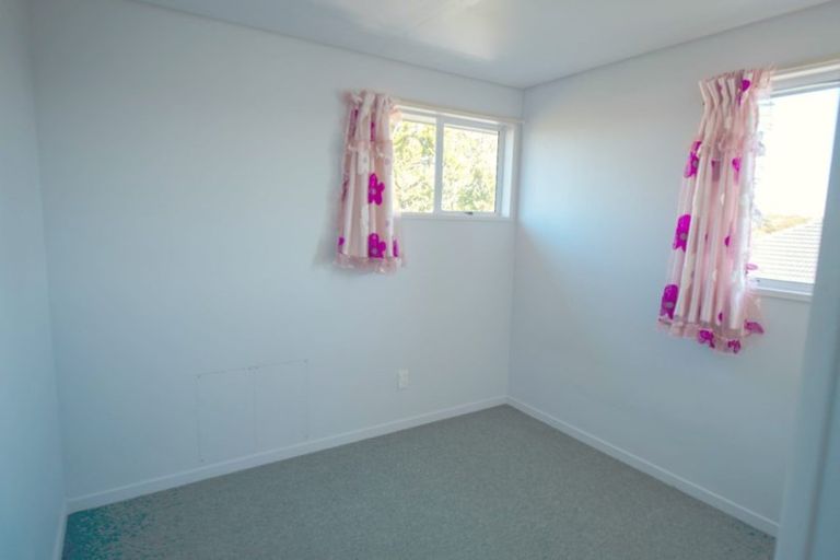 Photo of property in 3 Blankney Street, Hornby, Christchurch, 8042