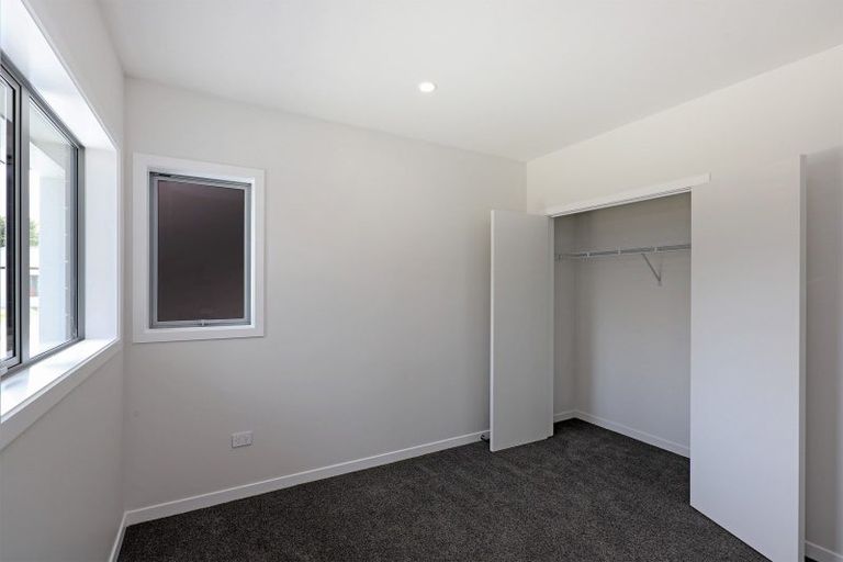 Photo of property in 6 George Yee Place, Taradale, 4112