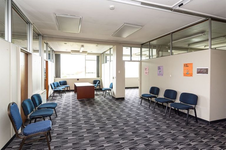 Photo of property in 135 Lincoln Road, Addington, Christchurch, 8024