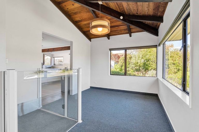 Photo of property in 66 Karina Road, Merrilands, New Plymouth, 4312
