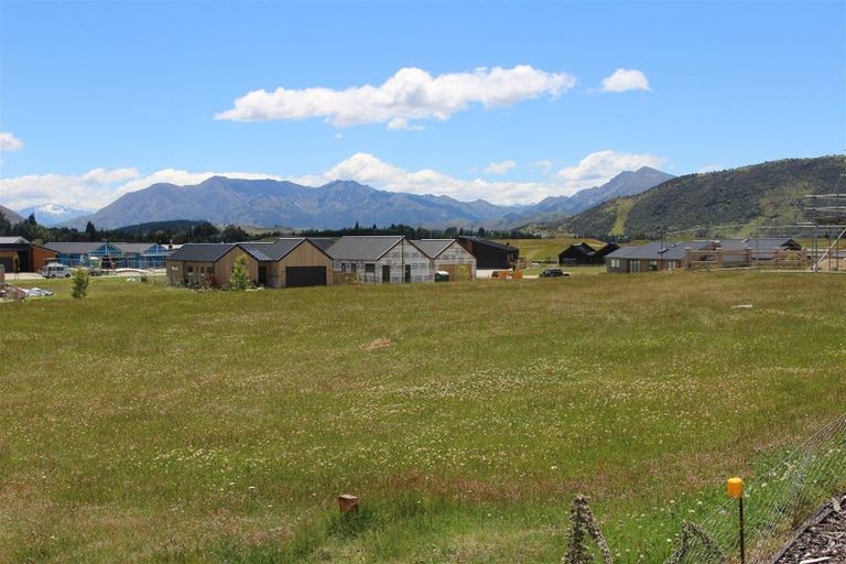 Photo of property in 13 Deans Drive, Wanaka, 9305