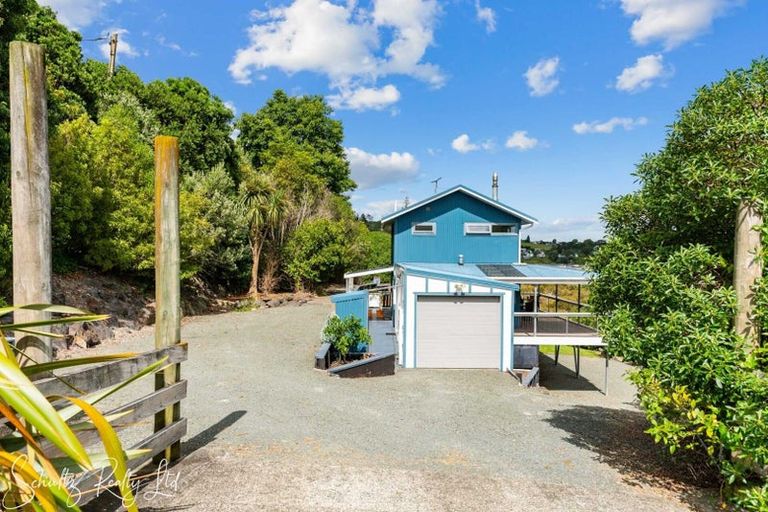 Photo of property in 1122 Whakapirau Road, Whakapirau, Maungaturoto, 0583
