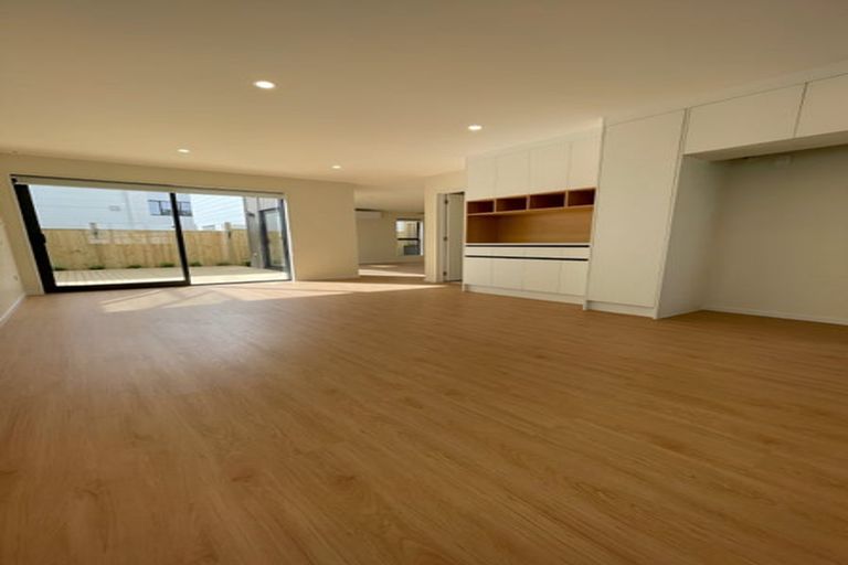 Photo of property in 14 Fortyfoot Lane, Sunnyhills, Auckland, 2010