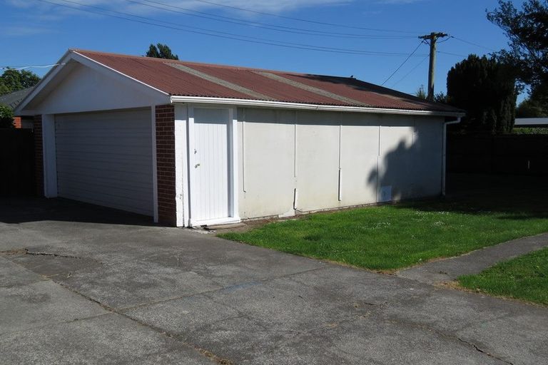 Photo of property in 64 Staveley Street, Avonhead, Christchurch, 8042