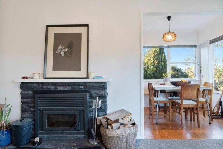 Photo of property in 60 Hilling Street, Titirangi, Auckland, 0604