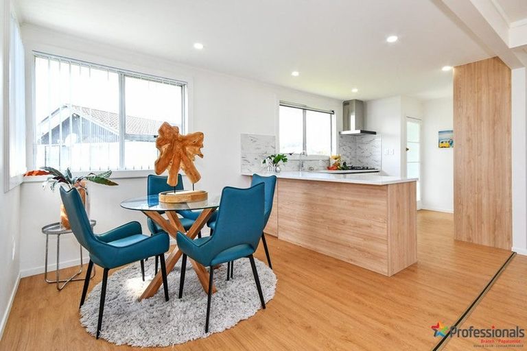 Photo of property in 2 Serrano Place, Clover Park, Auckland, 2023