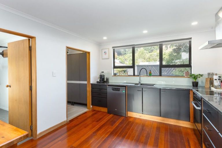 Photo of property in 55 Moeraki Road, Maoribank, Upper Hutt, 5018