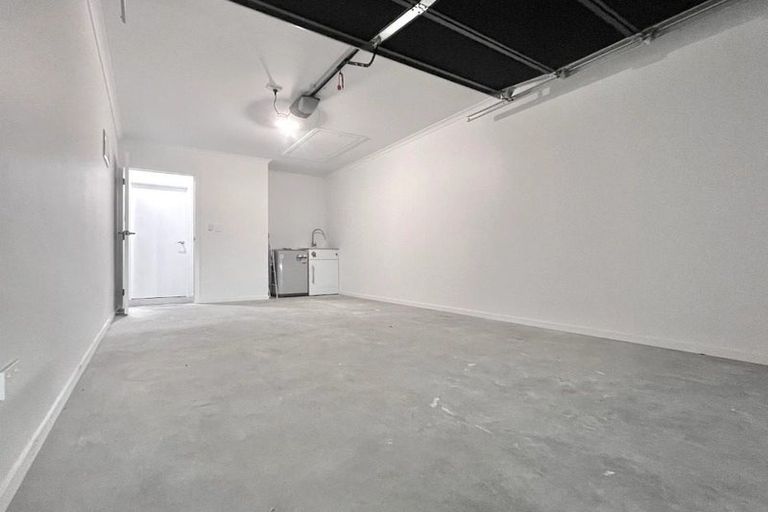 Photo of property in 11u4 Steele Road, Forest Lake, Hamilton, 3200