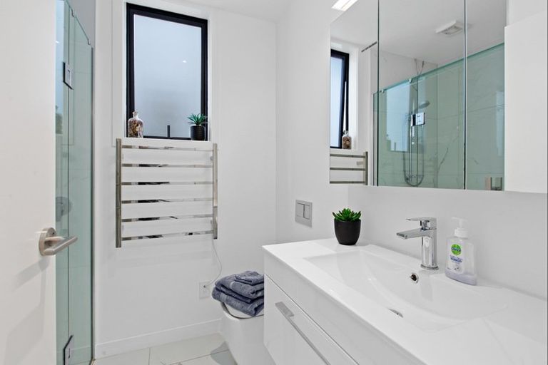 Photo of property in 5/445 Hibiscus Coast Highway, Orewa, 0931