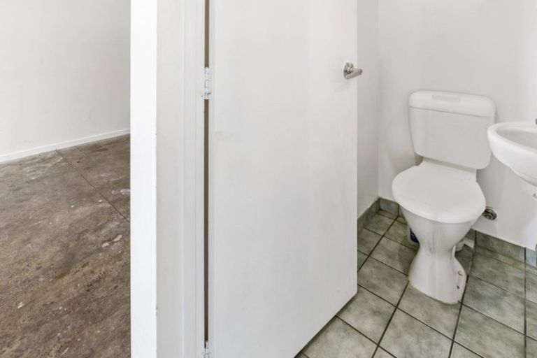 Photo of property in 98a Naylors Drive, Mangere, Auckland, 2022