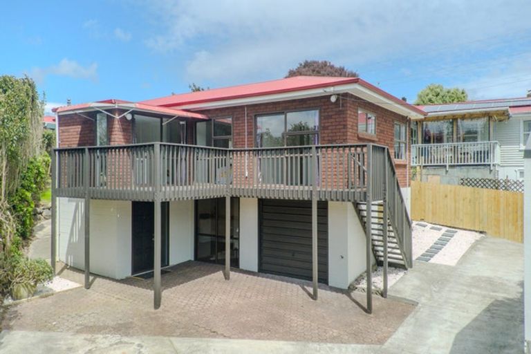 Photo of property in 7b Lowtherhurst Road, Massey, Auckland, 0614
