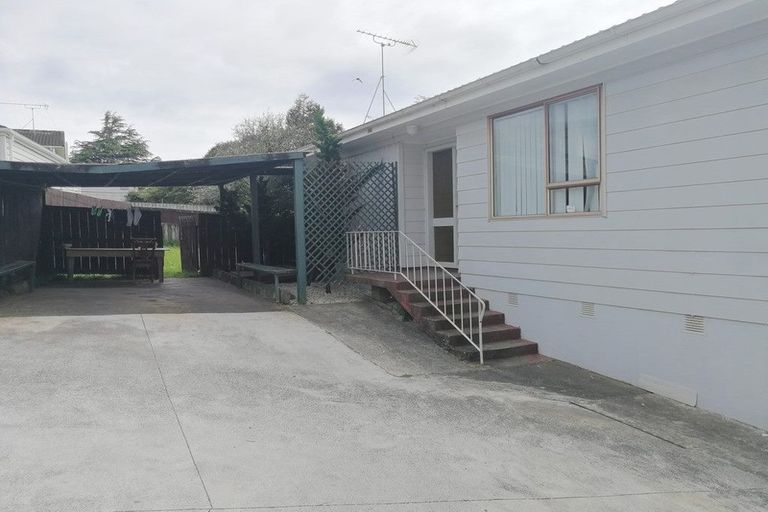 Photo of property in 43 Catkin Crescent, Papatoetoe, Auckland, 2025