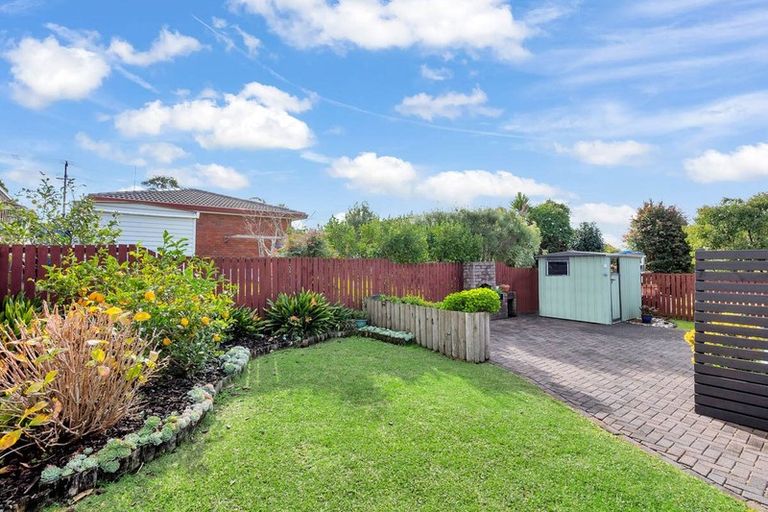 Photo of property in 2/4 Spring Grove, Henderson, Auckland, 0612