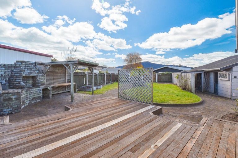 Photo of property in 48 Neri Crescent, Pomare, Rotorua, 3015