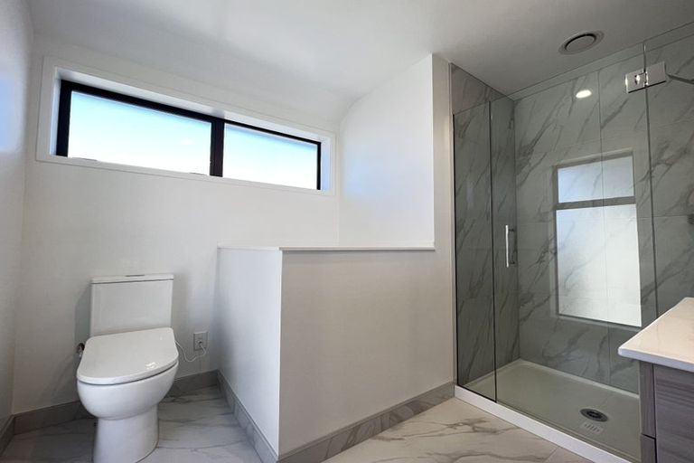 Photo of property in 8b/5 Taramea Place, Addington, Christchurch, 8024