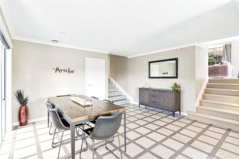 Photo of property in 168 Kittiwake Drive, Schnapper Rock, Auckland, 0632