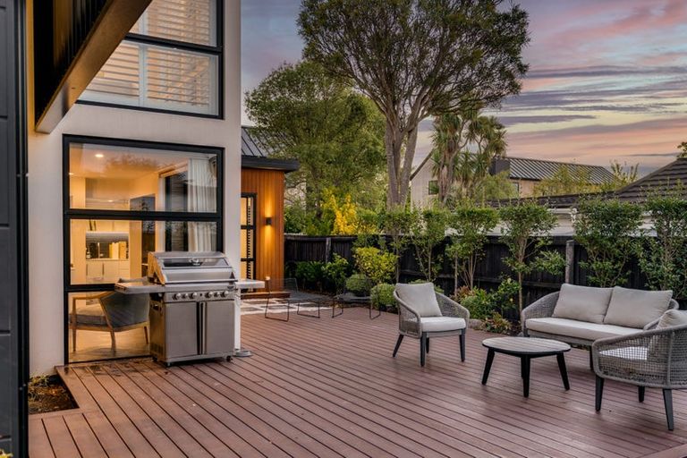 Photo of property in 42 Tui Street, Fendalton, Christchurch, 8041