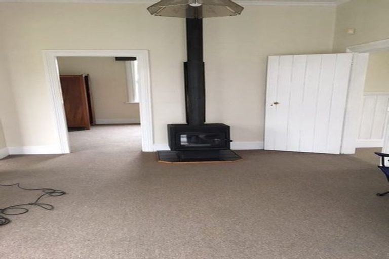 Photo of property in 560a Queen Street East, Levin, 5510