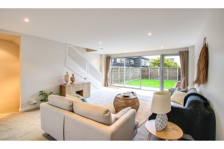 Photo of property in The Terraces, 10/9 Humber Street, Pandora, Napier, 4110