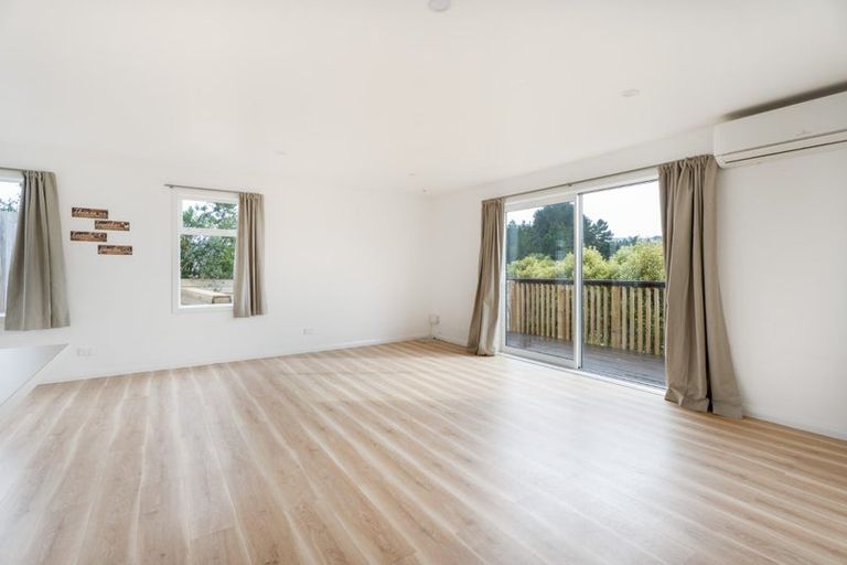 Photo of property in 9a Cheshire Street, Cannons Creek, Porirua, 5024