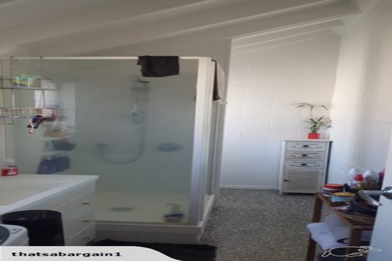 Photo of property in 18/125u Queens Drive, Lyall Bay, Wellington, 6022