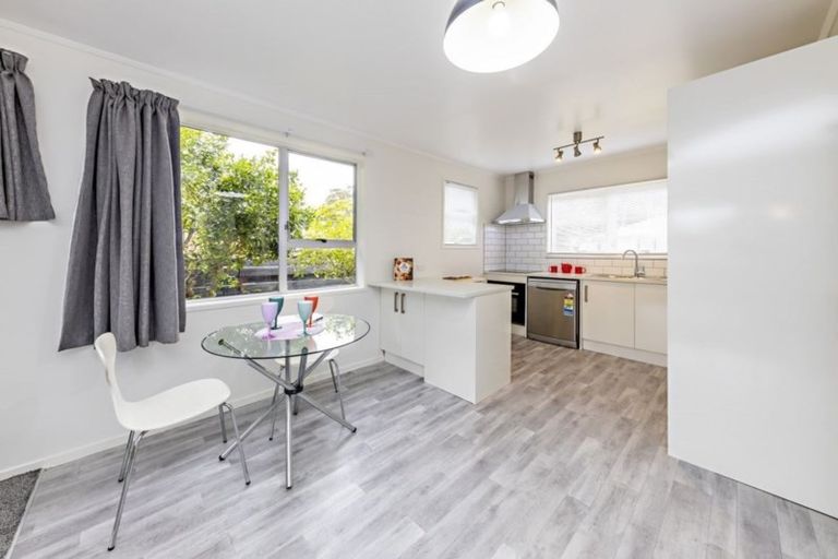 Photo of property in 22 Killington Crescent, Mangere, Auckland, 2022