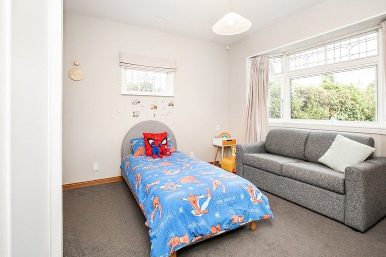 Photo of property in 16 Riverview Street, Beckenham, Christchurch, 8023