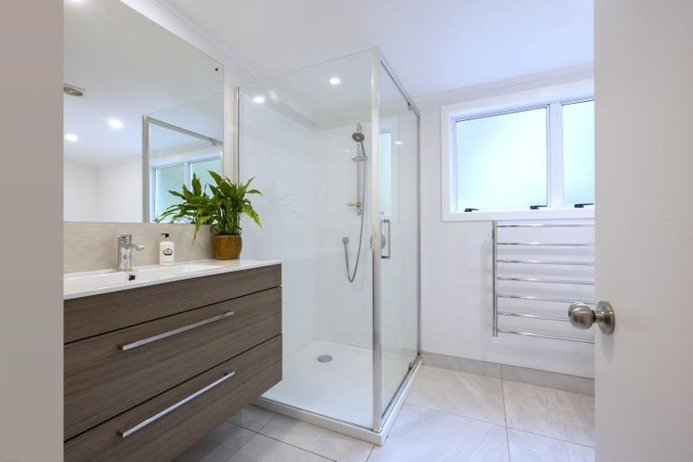 Photo of property in 293 Ararimu Valley Road, Helensville, Waimauku, 0882