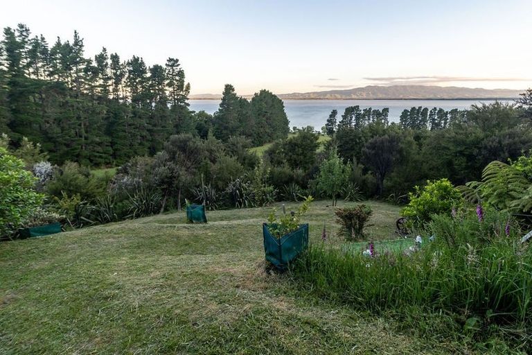 Photo of property in 54 Rotomanu Rise, Western Lake, Featherston, 5773