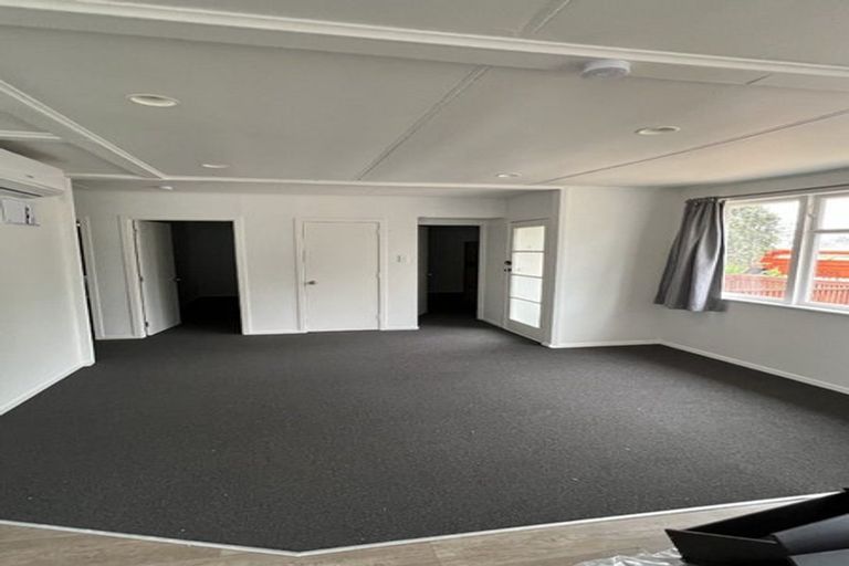 Photo of property in 35 Gilbert Road, Otara, Auckland, 2023