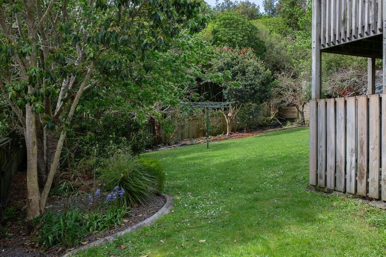 Photo of property in 9 Amokura Street, Waikanae, 5036