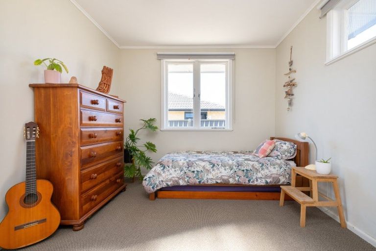 Photo of property in 6 Lee Road, Taradale, Napier, 4112