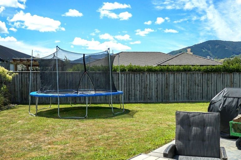 Photo of property in 50 Curtis Street, Stoke, Nelson, 7011