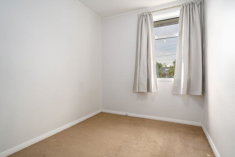 Photo of property in 71 Clifford Road, Johnsonville, Wellington, 6037