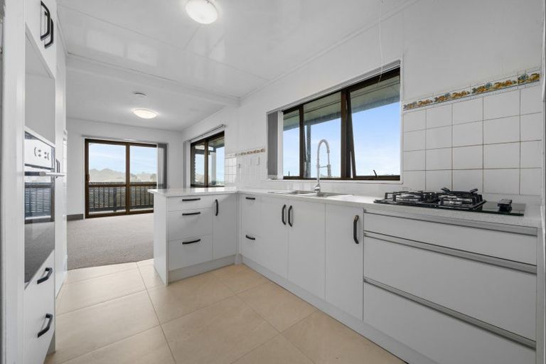 Photo of property in 12b Bronte Place, Whalers Gate, New Plymouth, 4310