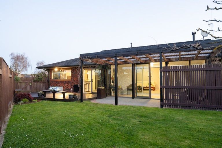 Photo of property in 12 Caulfield Place, Awapuni, Palmerston North, 4412